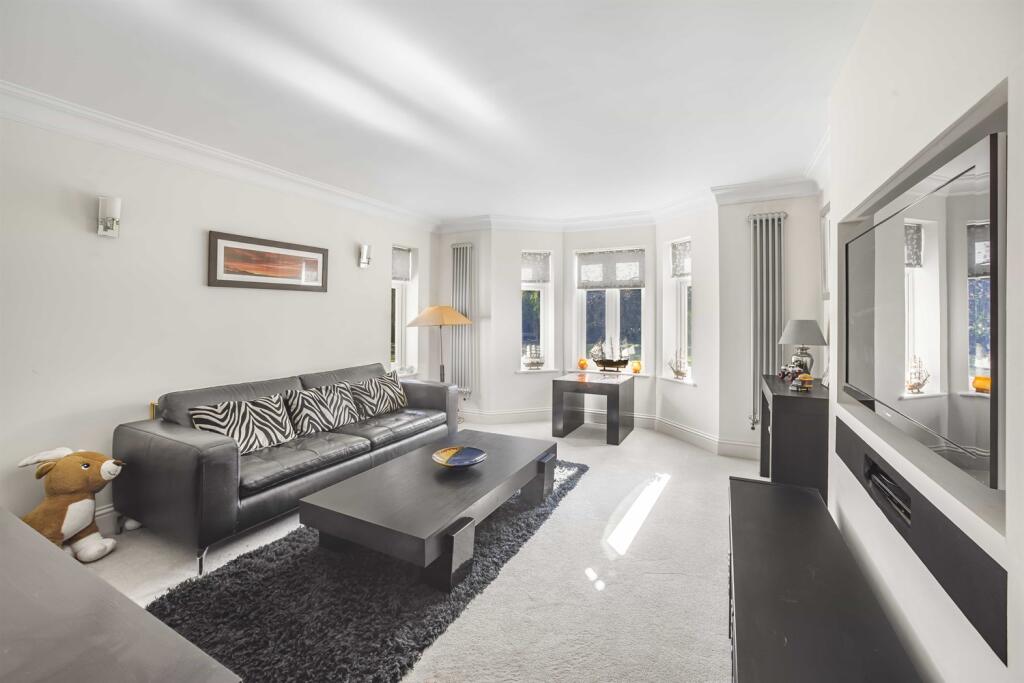 5 bedroom detached house for sale in Eyebrook Road, Bowdon, Altrincham, WA14